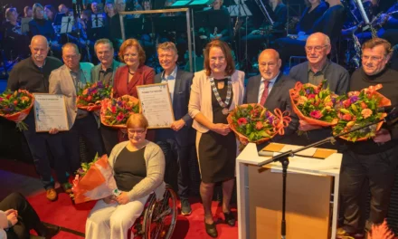 Sportraad ontvangt de Gouden Waarderingsspeld